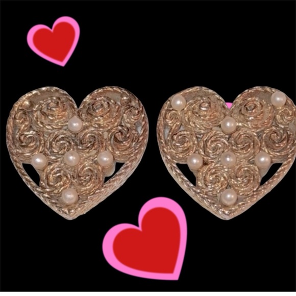 Givenchy 💛Heart & Pearl gold tone metal earrings. - Picture 4 of 6